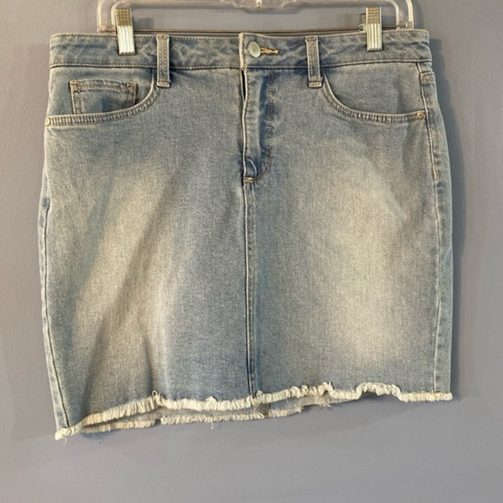 a.n.a  Light Wash Jean  Skirt Sz 12